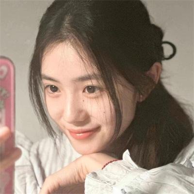 漂亮男孩直播中
